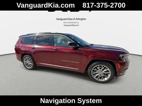 Used 2022 Jeep Grand Cherokee L Summit w/ Advanced Protech Group IV AWD/4WD image 2