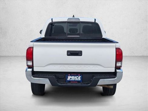 Used 2022 Toyota Tacoma SR5 RWD image 6