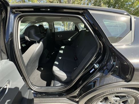 Certified 2025 Kia K4 LXS image 27