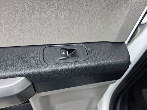 Used 2016 Ford F150 XLT AWD/4WD image 27