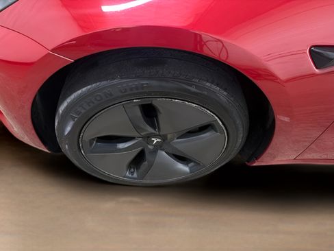 Used 2022 Tesla Model 3 RWD image 9