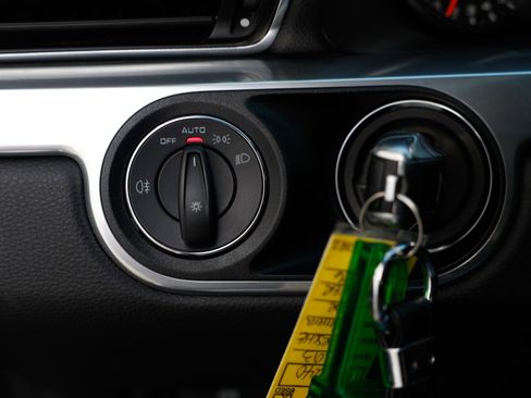 Used 2013 Porsche 911 Carrera 4 image 52