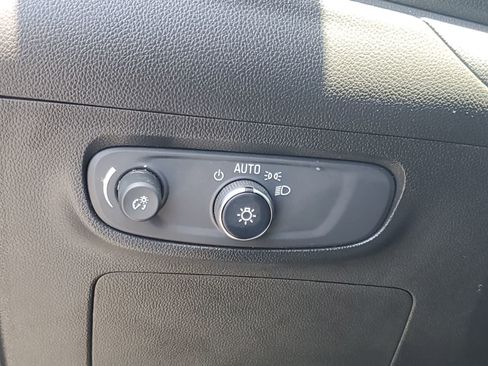 Used 2024 Buick Encore GX Sport Touring FWD image 18