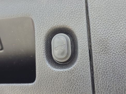 Used 2020 Cadillac Escalade ESV Luxury image 19