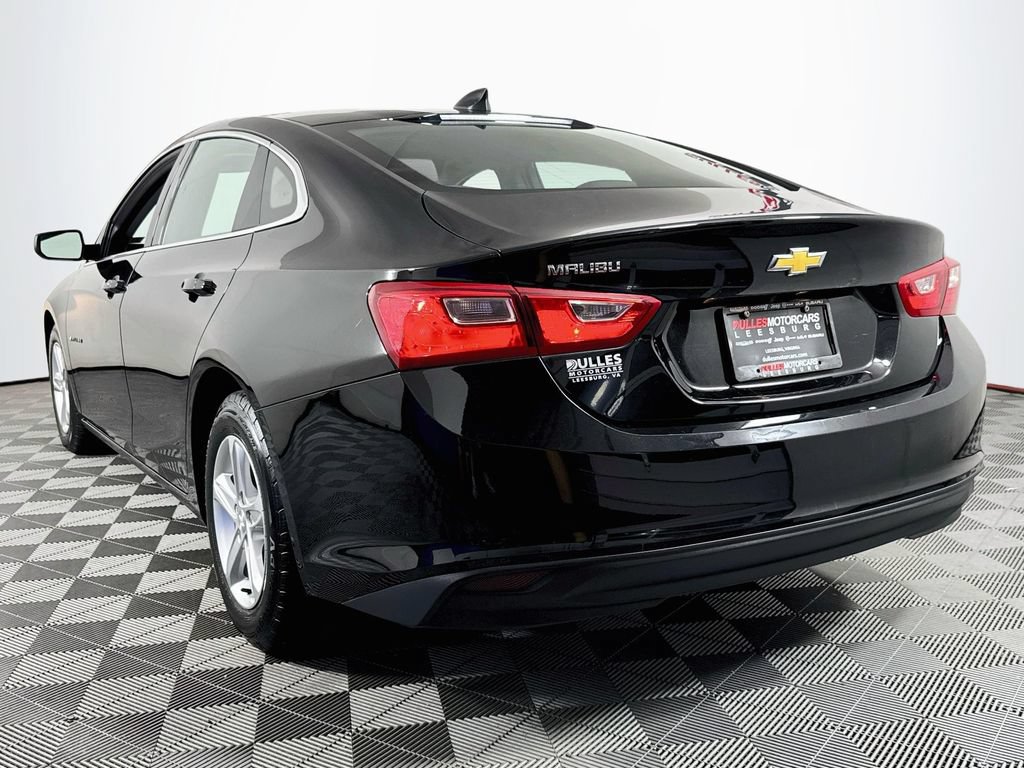 Used 2022 Chevrolet Malibu LS FWD image 5