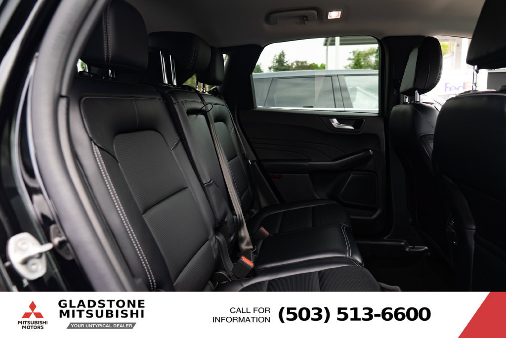 Used 2025 Ford Escape Platinum AWD/4WD image 24