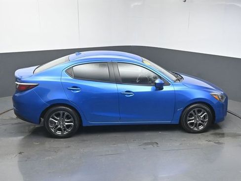 Used 2019 Toyota Yaris LE image 44