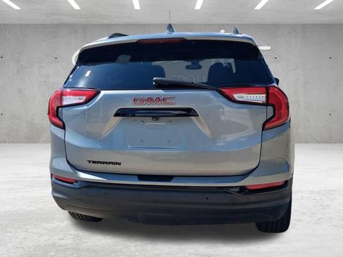 Used 2024 GMC Terrain SLT w/ Tech Package FWD image 19