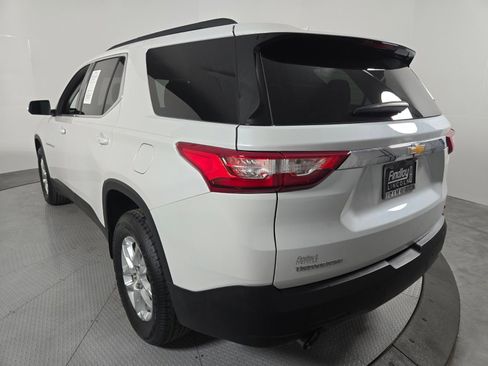 Used 2021 Chevrolet Traverse LT image 6