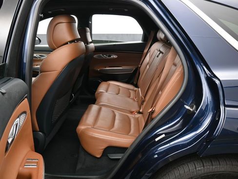 Used 2022 Genesis GV70 2.5T w/ Advanced Package image 35