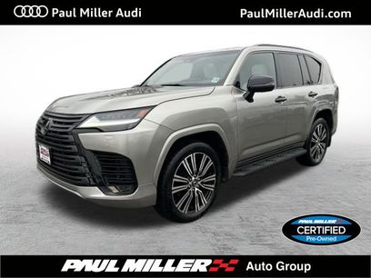 Used 2024 Lexus LX 600 4WD w/ Luxury Package