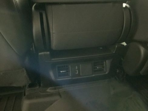 Used 2024 Chevrolet Silverado 2500 Custom w/ Custom Value Package image 29