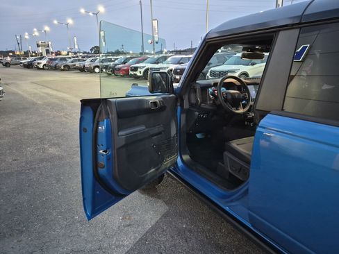 New 2025 Ford Bronco Badlands image 9