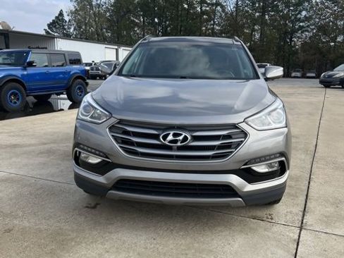 Used 2018 Hyundai Santa Fe Sport image 5