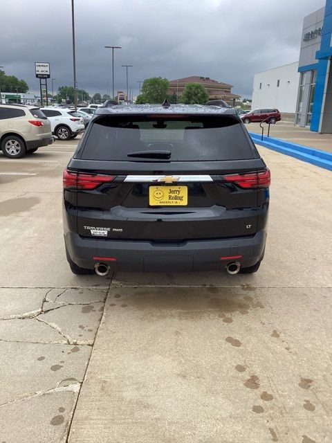 Used 2023 Chevrolet Traverse LT w/ LT Premium Package AWD/4WD image 5