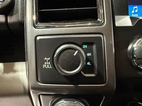 Used 2019 Ford F150 XLT w/ Equipment Group 302A Luxury image 32