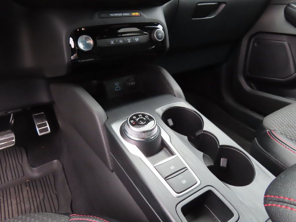 Used 2023 Ford Escape ST-Line w/ Tech Pack #1 AWD/4WD image 17