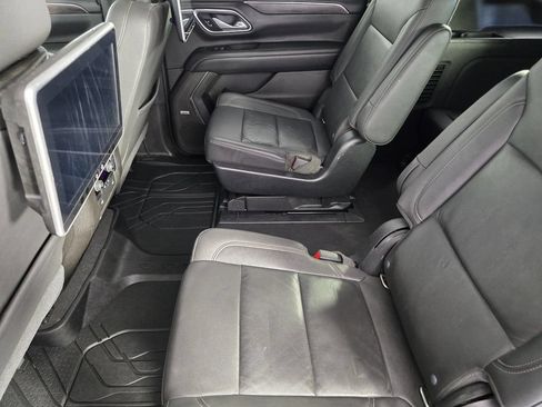 Used 2021 Chevrolet Suburban Z71 AWD/4WD image 34