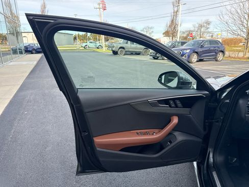 Used 2023 Audi A4 2.0T Premium w/ Convenience Package image 14