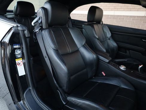 Used 2008 BMW M3 Convertible w/ Technology Pkg image 21