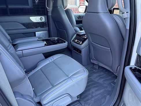 Used 2018 Lincoln Navigator L Reserve w/ Technology Package image 50