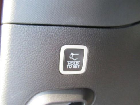 Used 2022 Jeep Grand Wagoneer Series I AWD/4WD image 38
