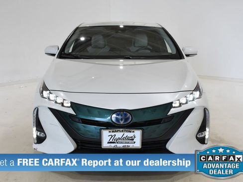 Used 2017 Toyota Prius Prime Advanced FWD image 2