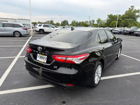 Used 2020 Toyota Camry LE AWD/4WD image 6