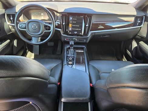 Used 2019 Volvo S90 T5 Momentum FWD image 21