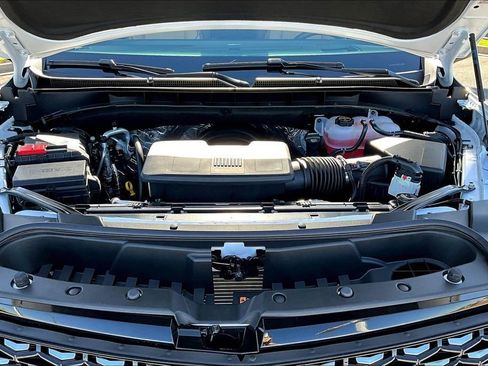 New 2026 Cadillac Escalade Luxury image 11