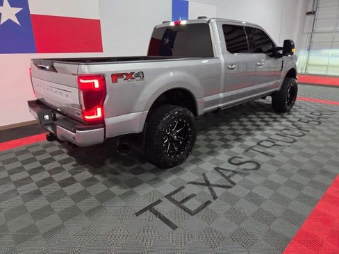 Used 2020 Ford F350 Platinum w/ FX4 Off-Road Package image 24