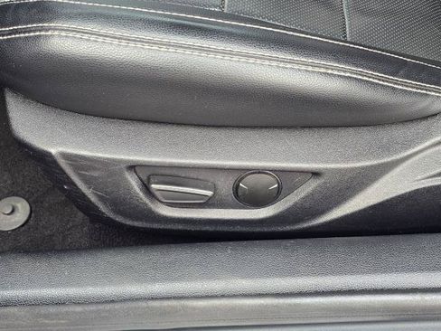 Used 2020 Ford Mustang Premium RWD image 9