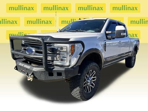 Used 2019 Ford F250 Lariat w/ Lariat Ultimate Package image 6
