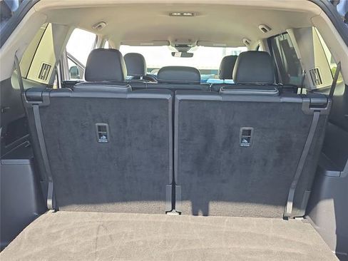 Used 2025 Volkswagen Atlas SE FWD image 27