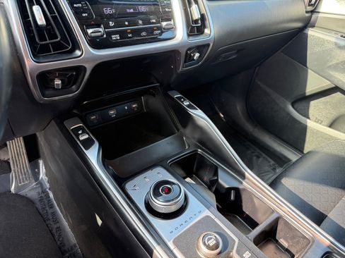 Used 2023 Kia Sorento EX FWD image 13