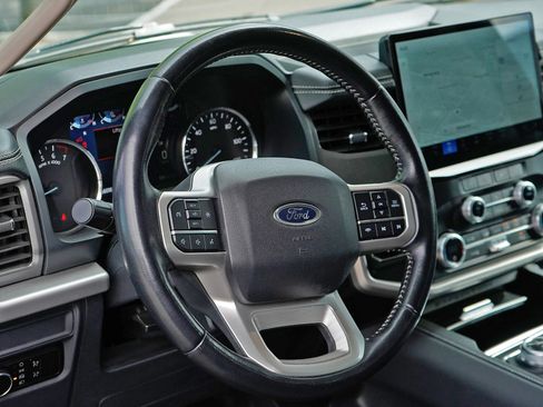 Used 2024 Ford Expedition XLT AWD/4WD image 14