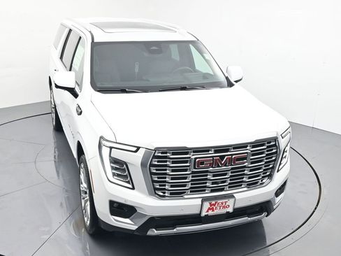 New 2025 GMC Yukon XL Denali w/ Denali Reserve Package image 4