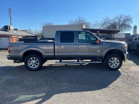 Used 2011 Ford F250 Lariat w/ Lariat Ultimate Pkg image 5