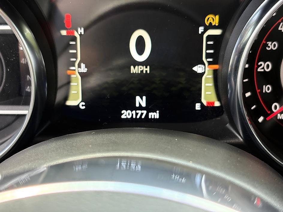 Used 2022 Jeep Wrangler Rubicon AWD/4WD image 17
