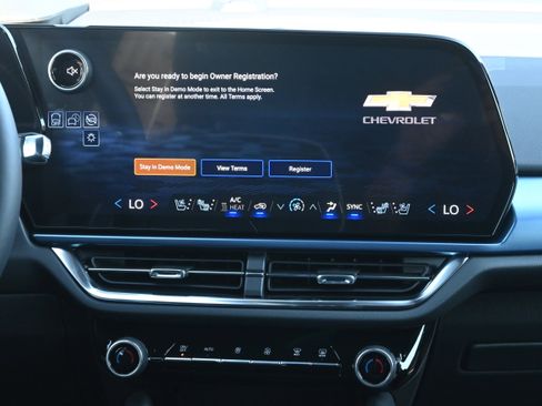 New 2026 Chevrolet Equinox EV LT image 5