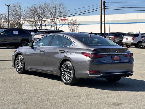 Used 2023 Lexus ES 250 w/ Premium Package image 3