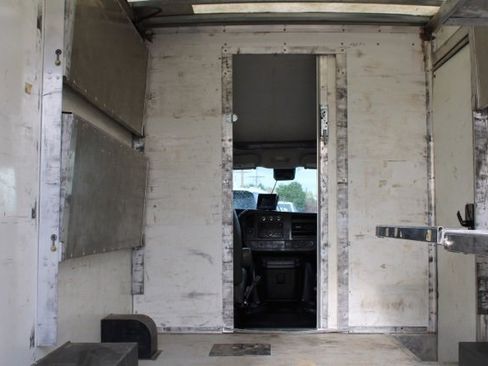 Used 2021 Chevrolet Express 3500 w/ Power Convenience Package image 10