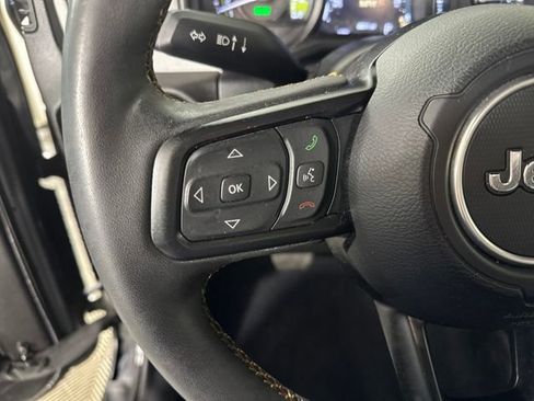 Used 2024 Jeep Wrangler Unlimited image 15