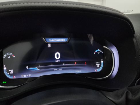 Used 2025 RAM 3500 Laramie image 10