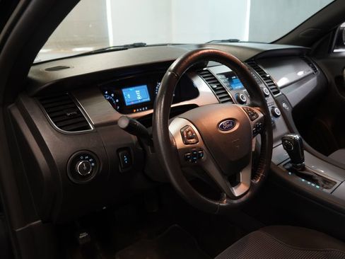 Used 2016 Ford Taurus SEL image 6