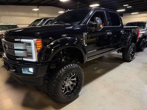 Used 2019 Ford F250 Platinum w/ Platinum Ultimate Package image 21