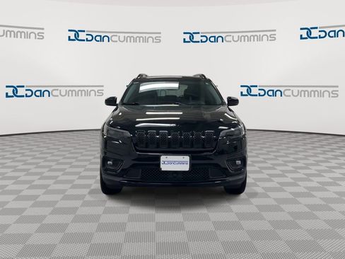 Used 2023 Jeep Cherokee Altitude Lux image 3