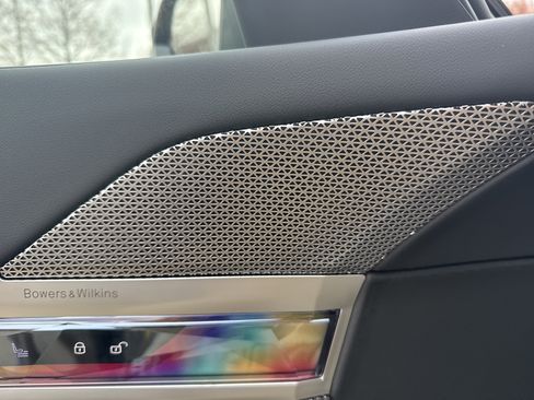 New 2026 BMW 750e xDrive image 22