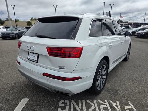 Used 2017 Audi Q7 3.0T Premium Plus w/ Premium Plus Package image 7