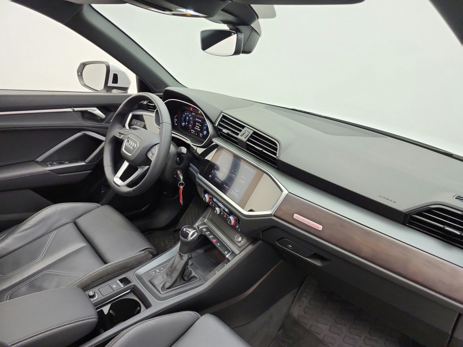 Used 2022 Audi Q3 2.0T Premium Plus AWD/4WD image 19